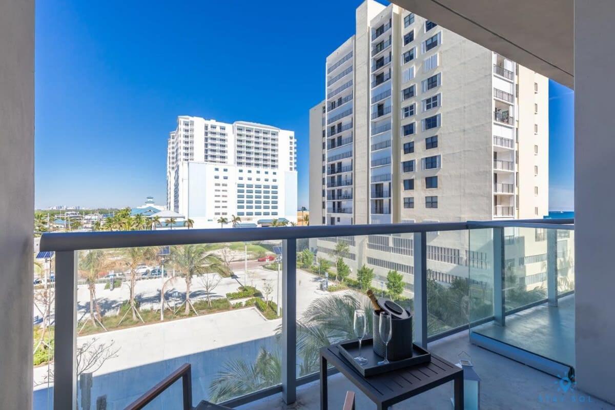 Best Stay - Rooftop Pool - Hollywood Beach Board - Walk Exterior photo