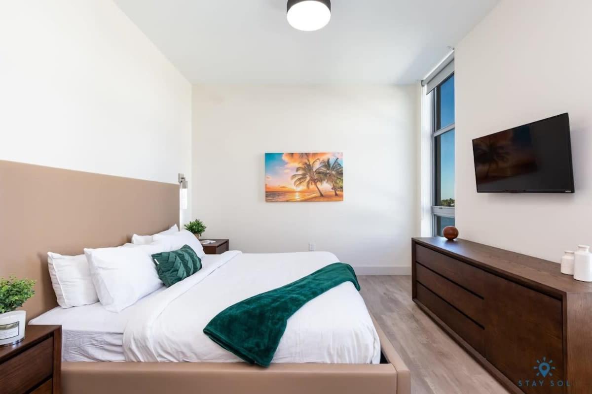 Best Stay - Rooftop Pool - Hollywood Beach Board - Walk Exterior photo